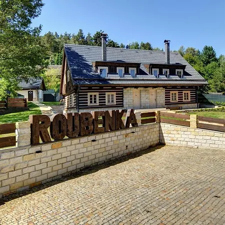 Roubenka Pod Troskami Ktova